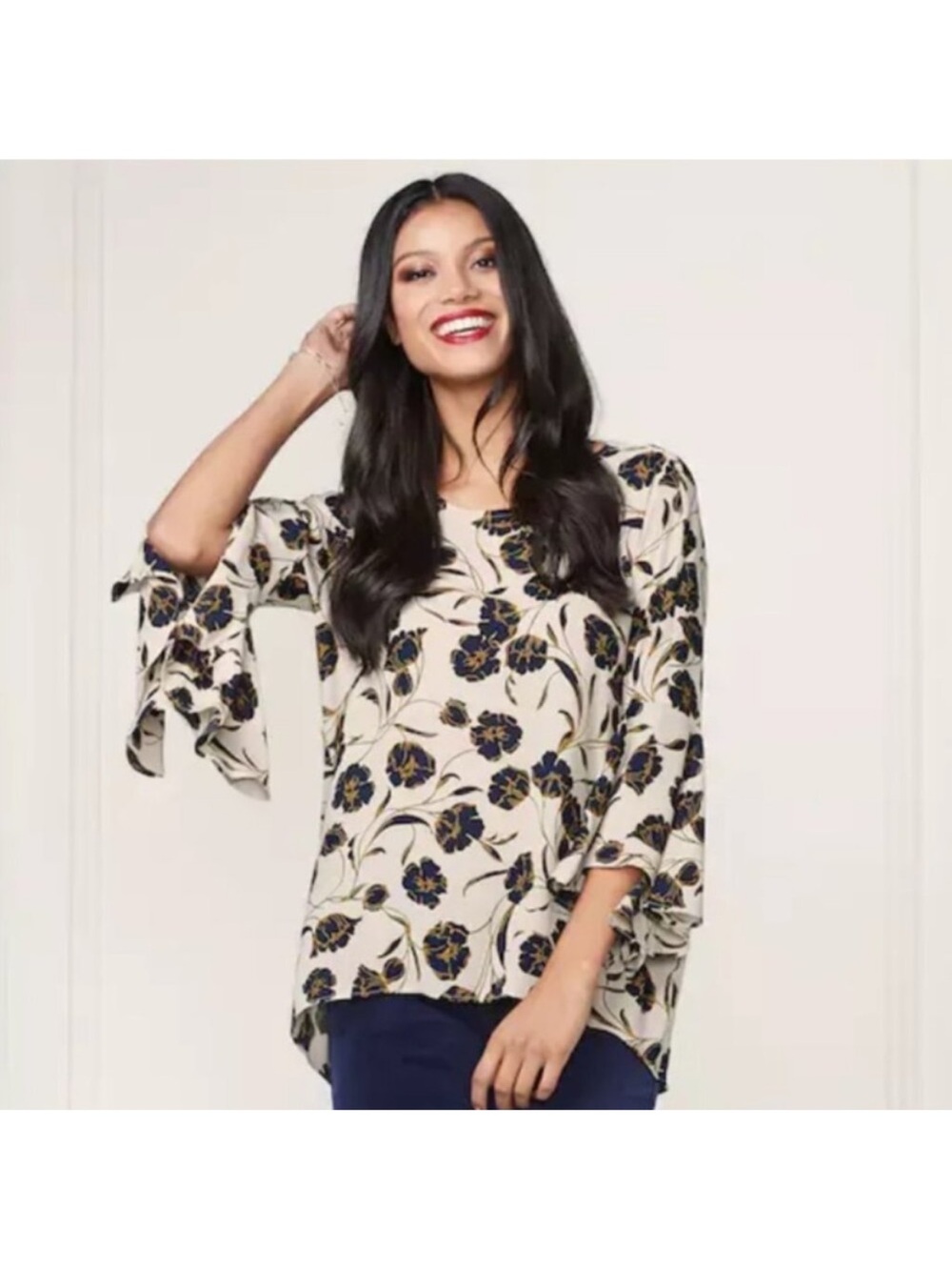 Lauren Conrad Open back Floral Blouse – Size Medium – Floral Print